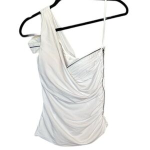 ✨4/$30 Bebe One shoulder  top